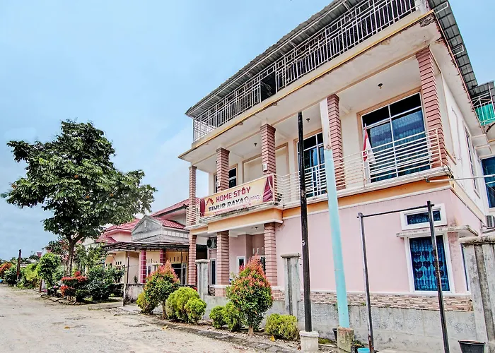 OYO 92211 Timur Raya Homestay Syariah Pekanbaru